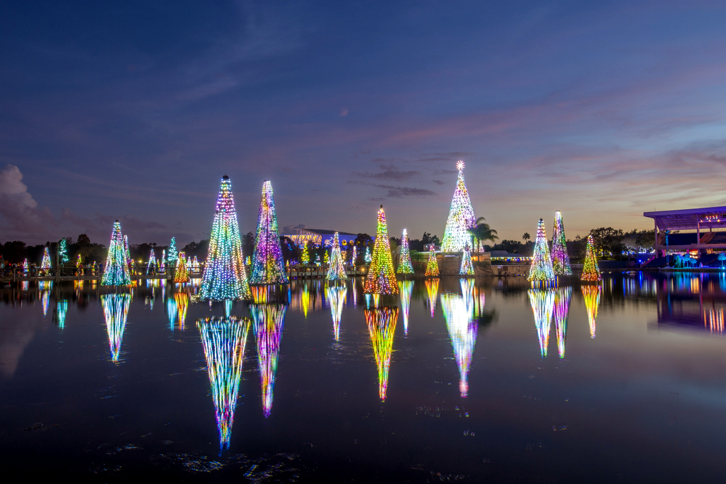 SeaWorld Orlando's Christmas Celebration Returns Touring Central Florida