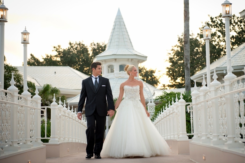 Fast Facts Disney S Fairy Tale Weddings Touring Central Florida