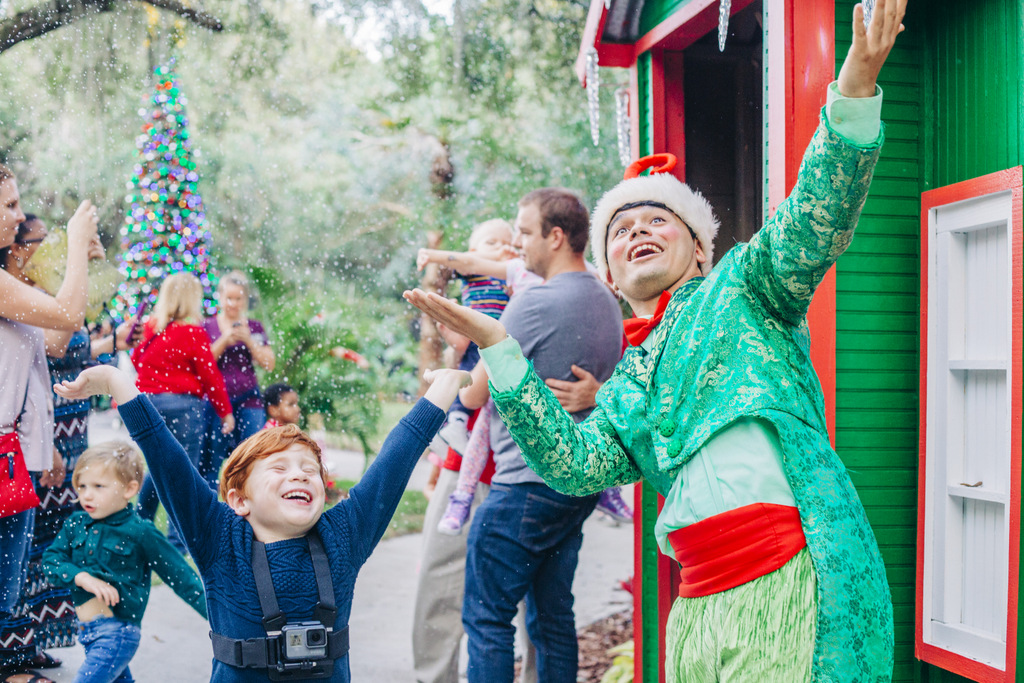 ZooTampa - Christmas in the Wild 2019 - 002 - Touring Central Florida